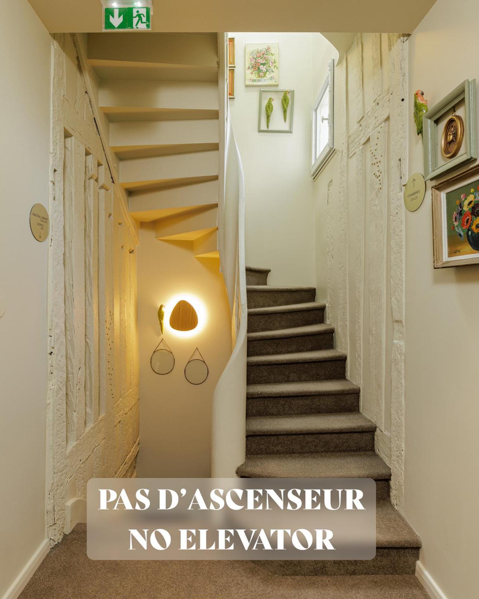Hotel Des Sept - Entree Autonome, Reception En Ligne - Encore Mieux 올리언스 외부 사진